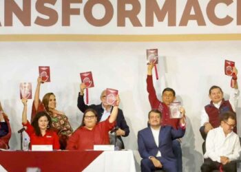 Rubén Rocha distancia Morena
