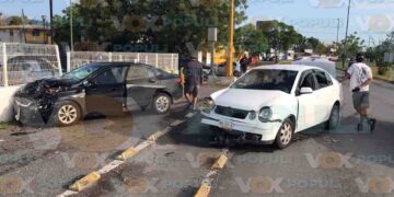 Encontronazo deja heridos al ver luz verde a favor en Ciudad Victoria, Tamaulipas