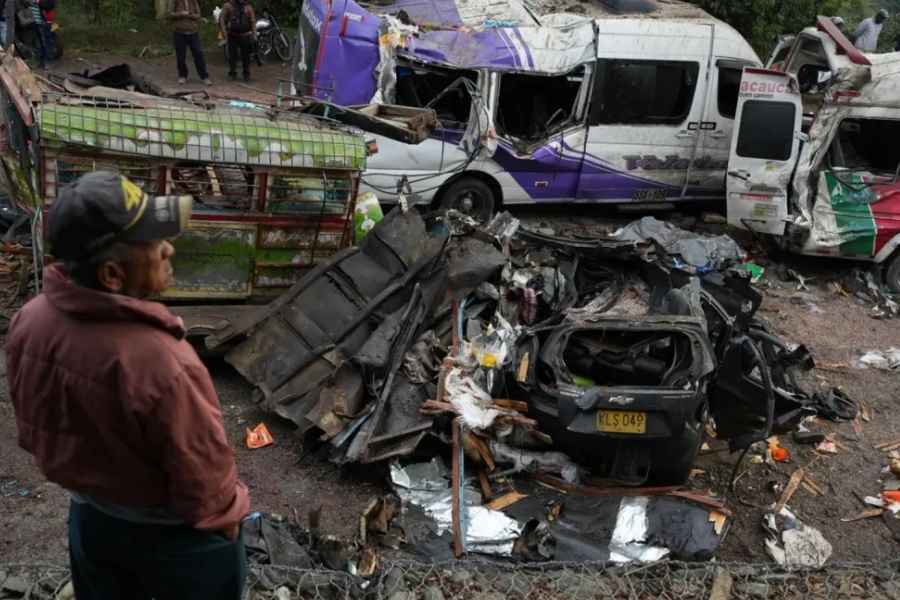 Enfrentamiento entre guerrillas deja 48 muertos en Guaviare, Colombia