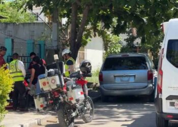 jovencita envase de vidrio El Mante