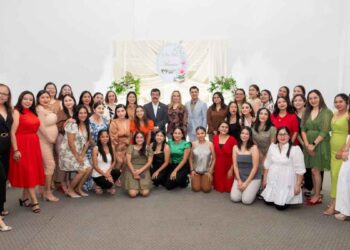 Festejan a maestros de Familia UAT