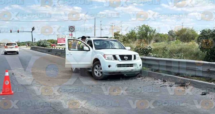 Fuerte accidente en el Viaducto deja cuatro vehículos involucrados en Reynosa