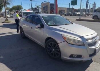 percance unidad automóvil Nuevo Laredo