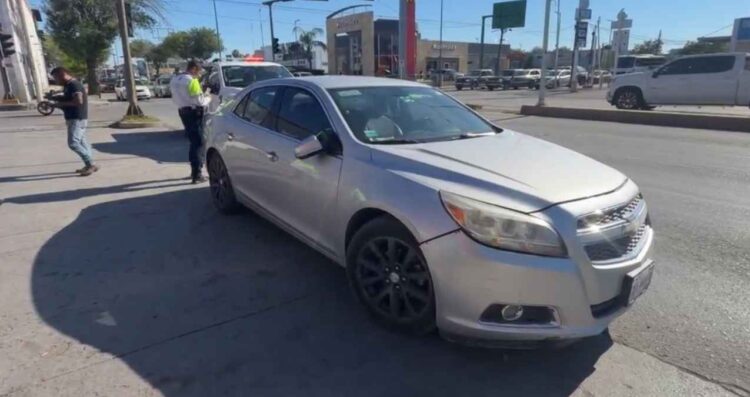 percance unidad automóvil Nuevo Laredo