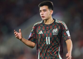 Gilberto Mora Selección Mundial
