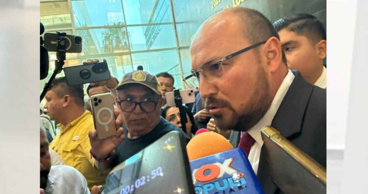 Héctor Villegas descarta crisis en Tamaulipas por señalamientos de huachicol fiscal