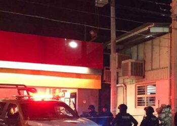 hombre sin vida OXXO Mainero