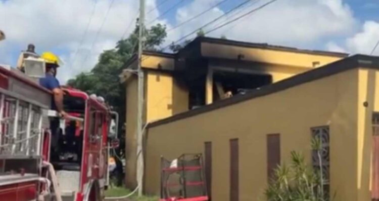 Incendio moviliza a Bomberos en vivienda de Matamoros, Tamaulipas