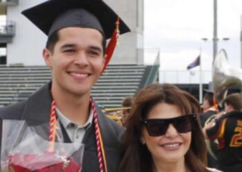 Itatí Cantoral celebra con orgullo la graduación de su hijo Roberto