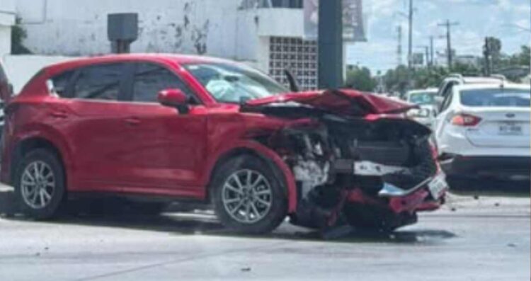 Joven conductor provoca fuerte choque en Matamoros, Tamaulipas