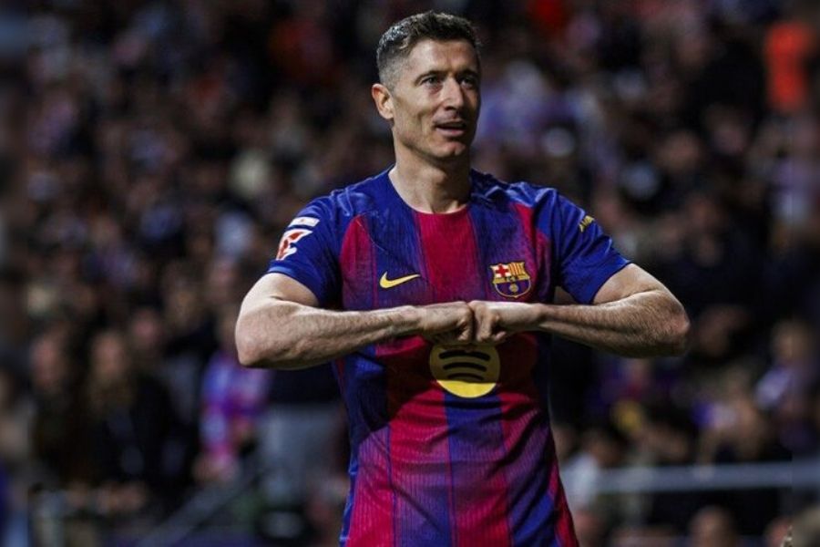 Lewandowski deja Barcelona