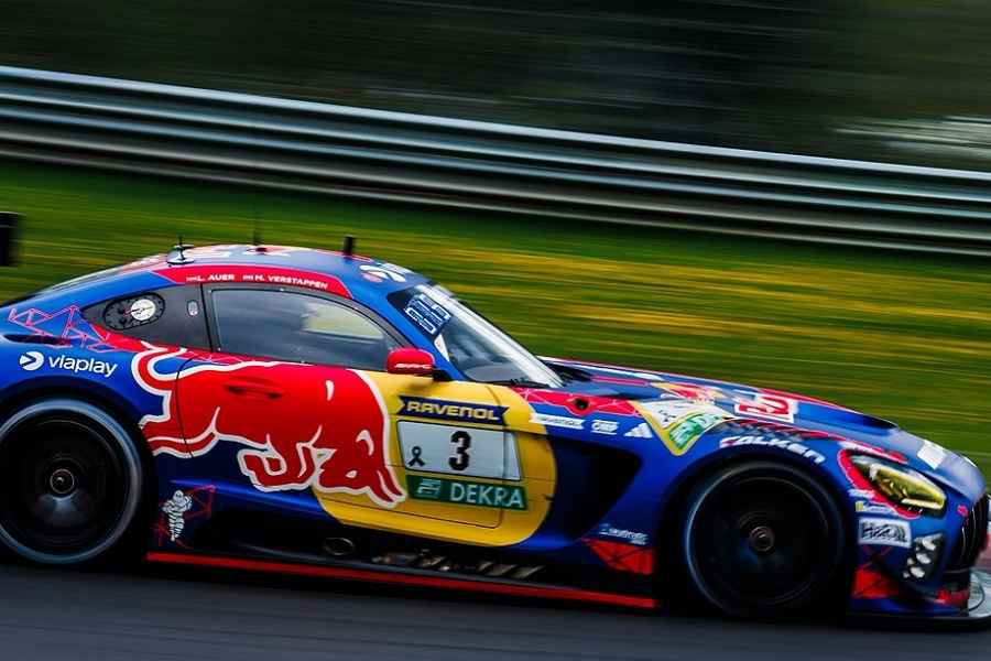 Max Verstappen sorprende en su debut en las 24 Horas de Nürburgring