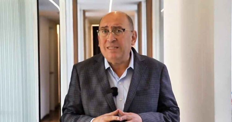 Moreira ve choques constitucionales en reforma de revocación de mandato