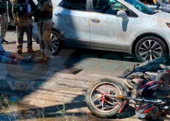 Motociclista camioneta en Altamira