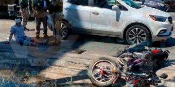 Motociclista camioneta en Altamira