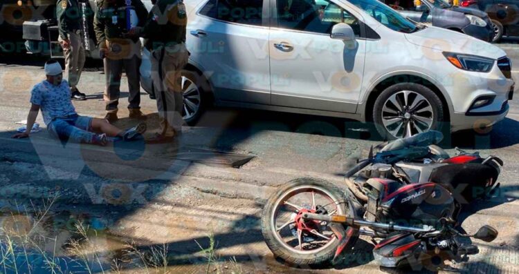 Motociclista camioneta en Altamira