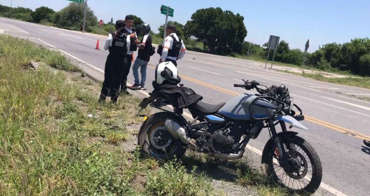 motociclista arrollado tráiler Victoria