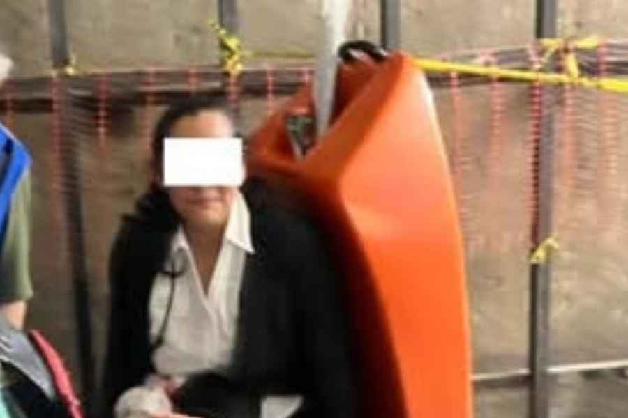 Mujer mayor resulta herida tras caer en escaleras del Metro Hidalgo de la CDMX
