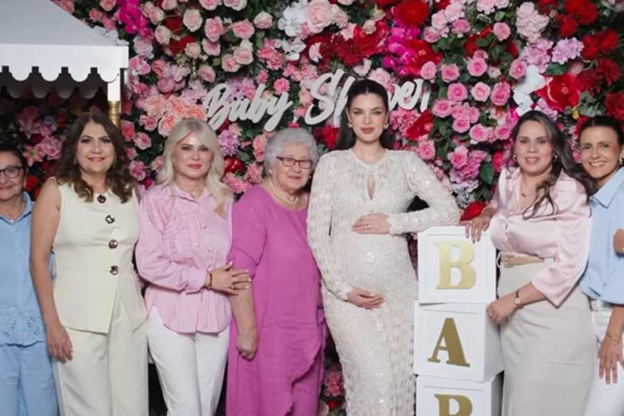 Nadia Ferreira celebra en Paraguay el baby shower de su segunda hija