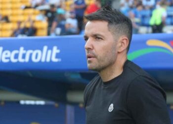 Nicolás Larcamón se perfila para llegar al Sporting de Gijón tras salir de Cruz Azul