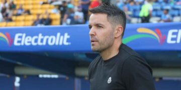 Nicolás Larcamón se perfila para llegar al Sporting de Gijón tras salir de Cruz Azul