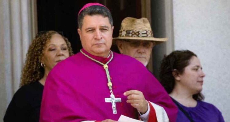 Papa León XIV designa a ex indocumentado salvadoreño como obispo en Estados Unidos