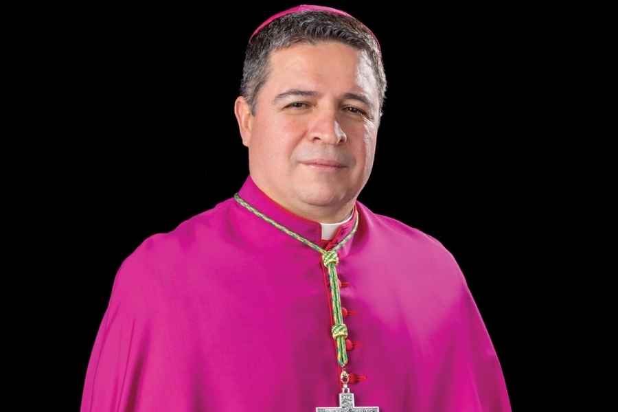 Papa León XIV designa a ex indocumentado salvadoreño como obispo en Estados Unidos