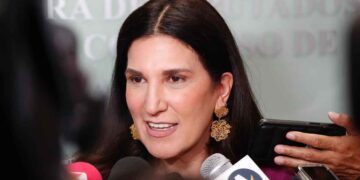 Kenia López iniciativa judicial