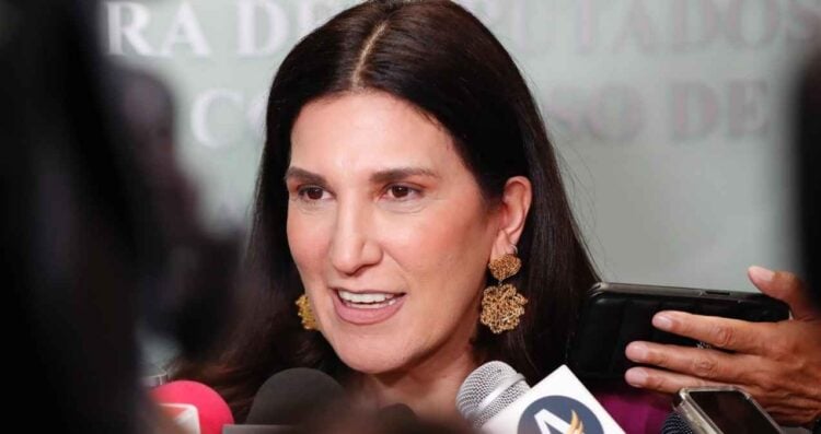 Kenia López iniciativa judicial