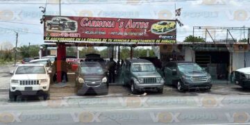 Realizan operativo contra carros americanos en tianguis de Reynosa, Tamaulipas