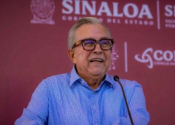 Rocha Moya, gobernador con licencia de Sinaloa, comparece ante FGR tras señalamientos de Estados Unidos