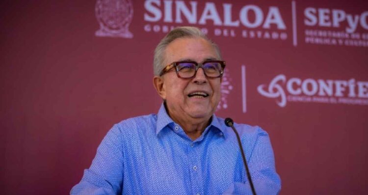 Rocha Moya, gobernador con licencia de Sinaloa, comparece ante FGR tras señalamientos de Estados Unidos
