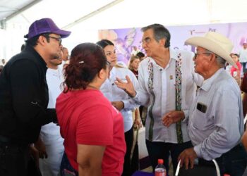 SEDENER entrega dos estufas eficientes de leña en la brigada del DIF Tamaulipas