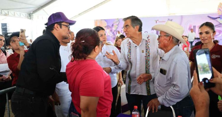 SEDENER entrega dos estufas eficientes de leña en la brigada del DIF Tamaulipas