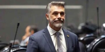 Sergio Mayer renuncia Morena