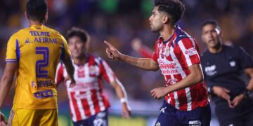 Tigres reacciona en el Volcán, vence a Chivas y se acerca a semifinales