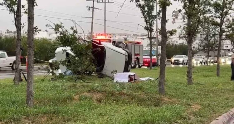 Trágico accidente automovilístico deja sin vida a una mujer en Apodaca, NL