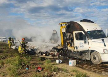 Tráiler NuevoLaredo a Monterrey