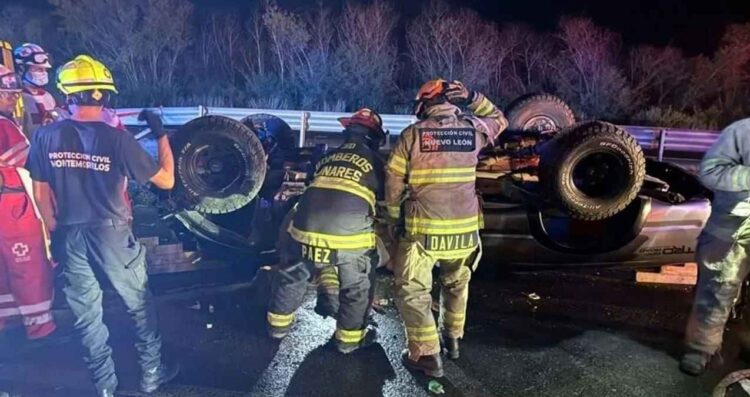 Volcadura deja un hombre sin vida y una mujer herida en la Carretera Nacional de Nuevo León