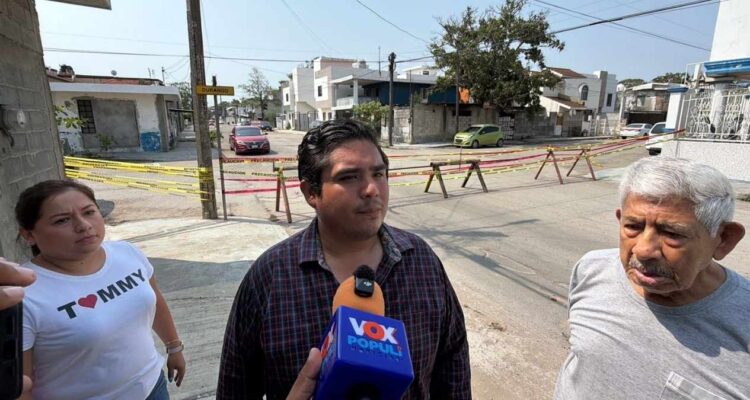 bloquean calle en ciudad madero