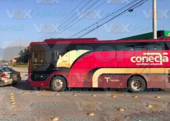 choque autobús Conecta en Victoria