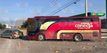 choque autobús Conecta en Victoria