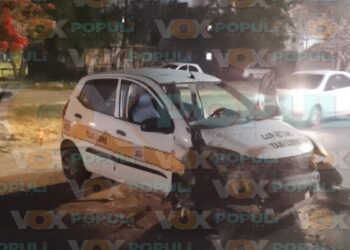 choque de taxi contra poste Altamira