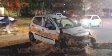 choque de taxi contra poste Altamira
