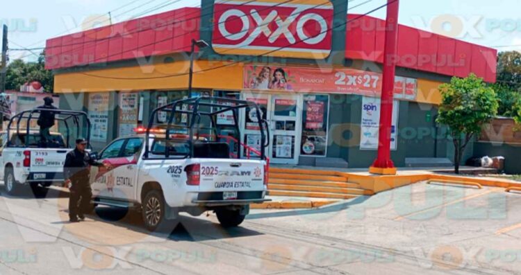 La llegada de un cliente frustra asalto en Oxxo de Ciudad Madero, Tamaulipas