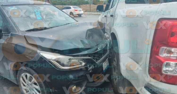 fuerte choque camionetas en Tampico