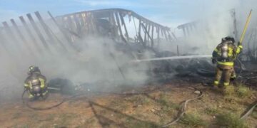 _incendio tractocamiones en Nuevo Laredo
