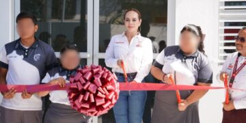 obras en preparatoria al poniente Nuevo Laredo