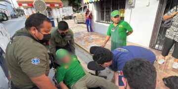 _vendedor de elotes en Matamoros
