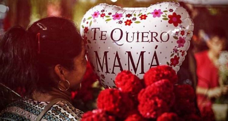¿Por qué se celebra el Día de las Madres el 10 de mayo en México